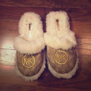 Michael Kors (MK) slippers
